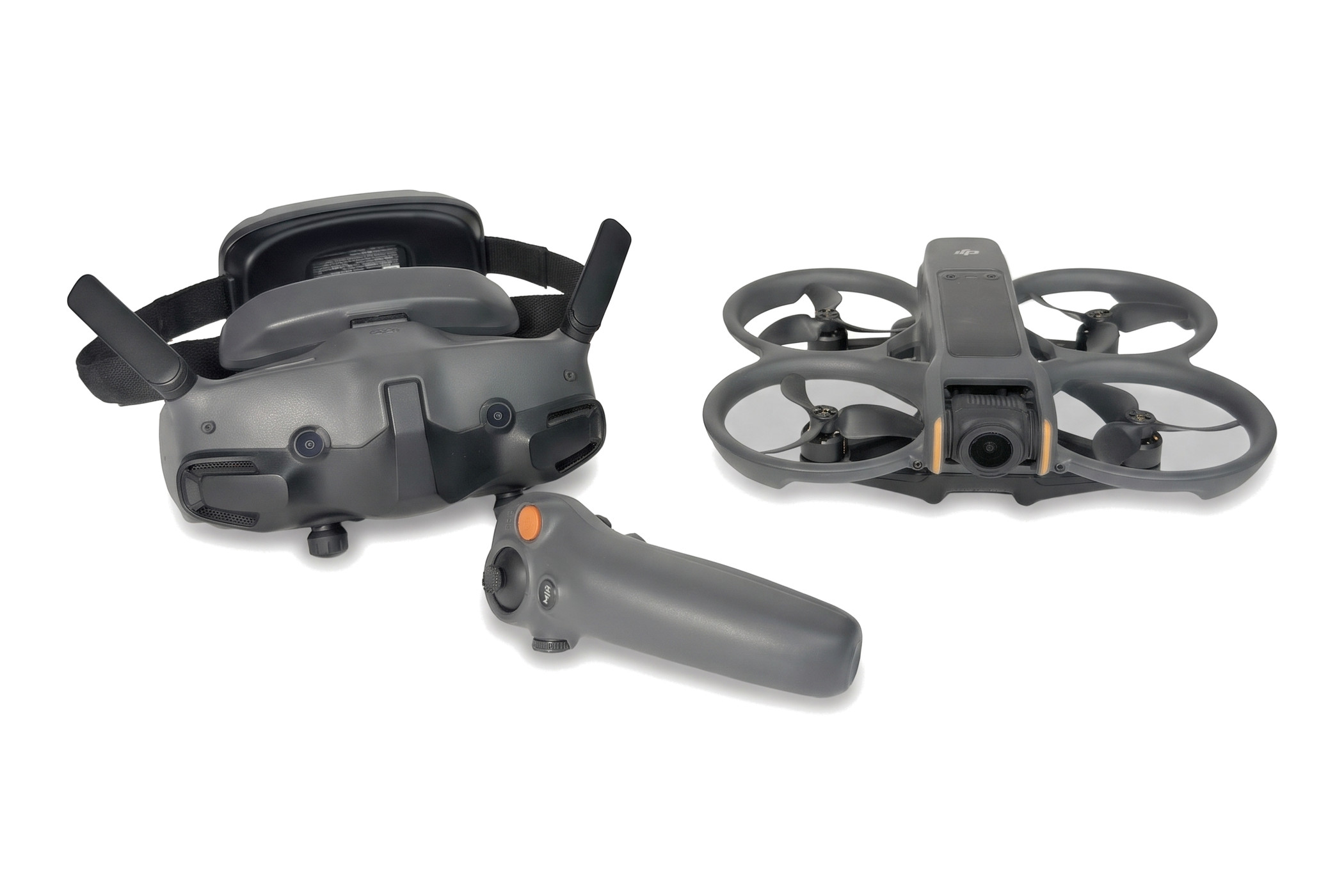 DJI Avata 2 Drohne mit FPV-Brille DJI Goggles 3 und Bewegungssteuerung DJI RC Motion 3