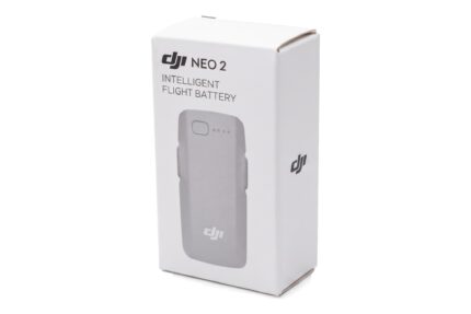Originalverpackung der DJI Neo 2 Intelligent Flight Battery, schräg von vorne