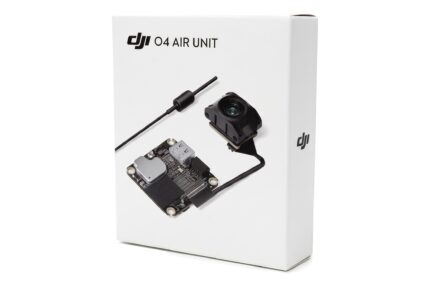Originalverpackung der DJI O4 Air Unit, schräg von vorne