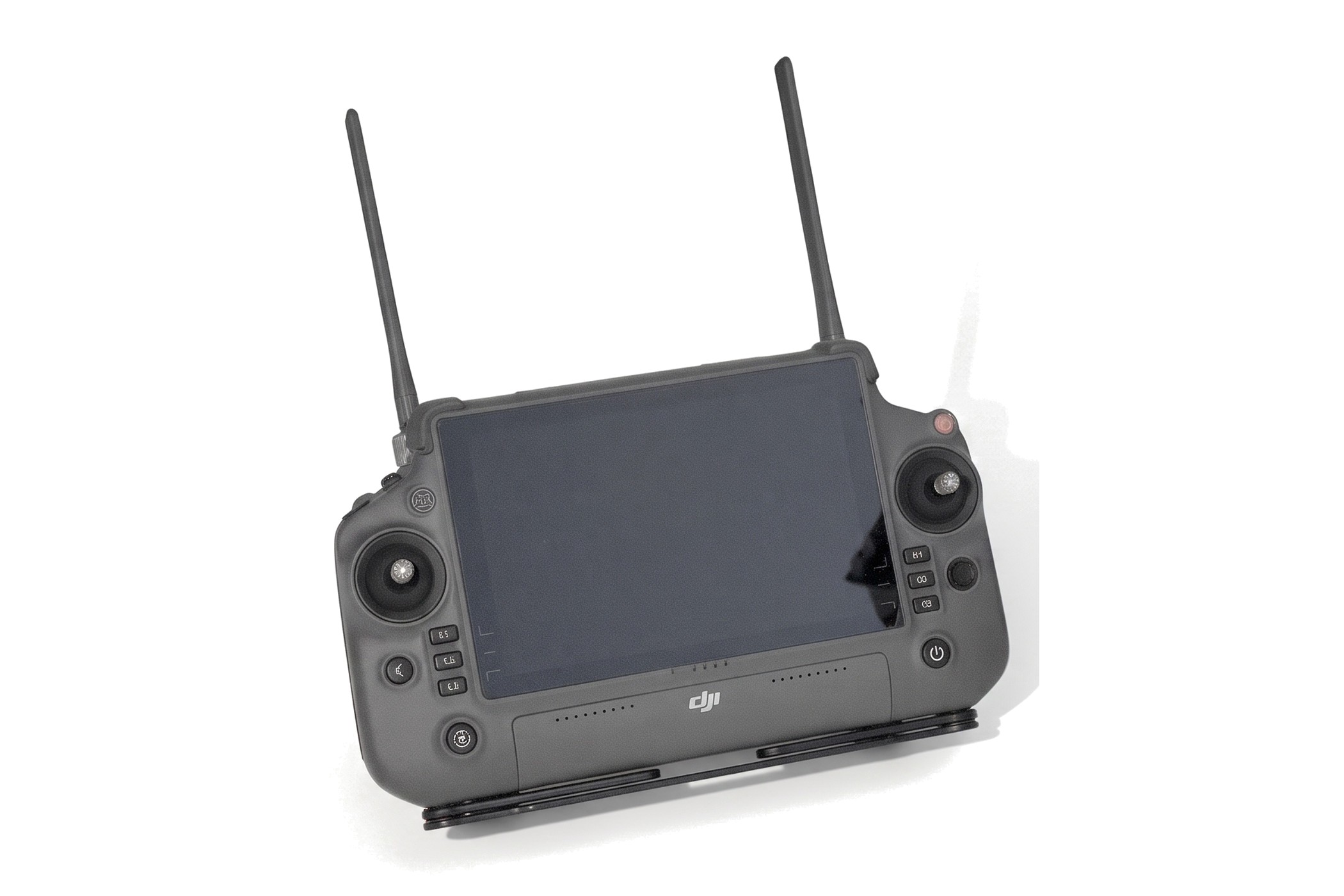 Fernsteuerung DJI RC Plus mit Bildschirm und ausgeklappten Antennen